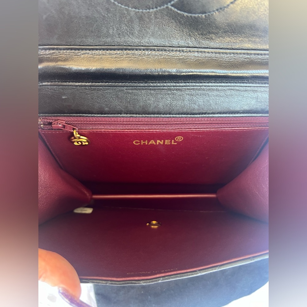Chanel Quilted CC Flap Bag shoulder bag - Picture 10 of 16